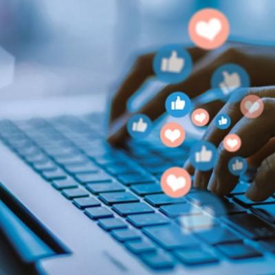 Social Media Ads Poster | Online AI Experts